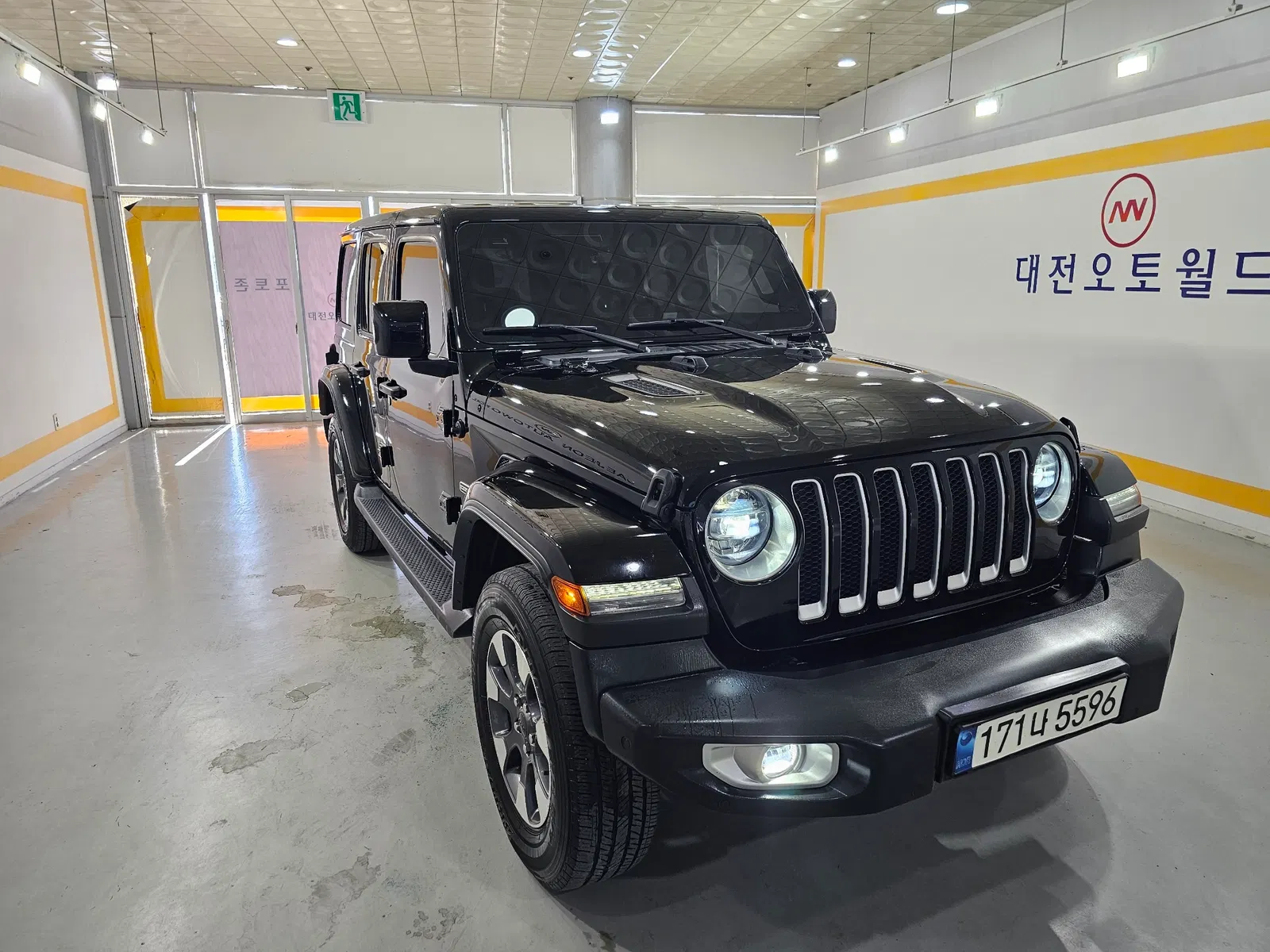 Jeep Wrangler (JL) 2.0 Overland 4 portes 4xe 2021 — photo 1 sur 24