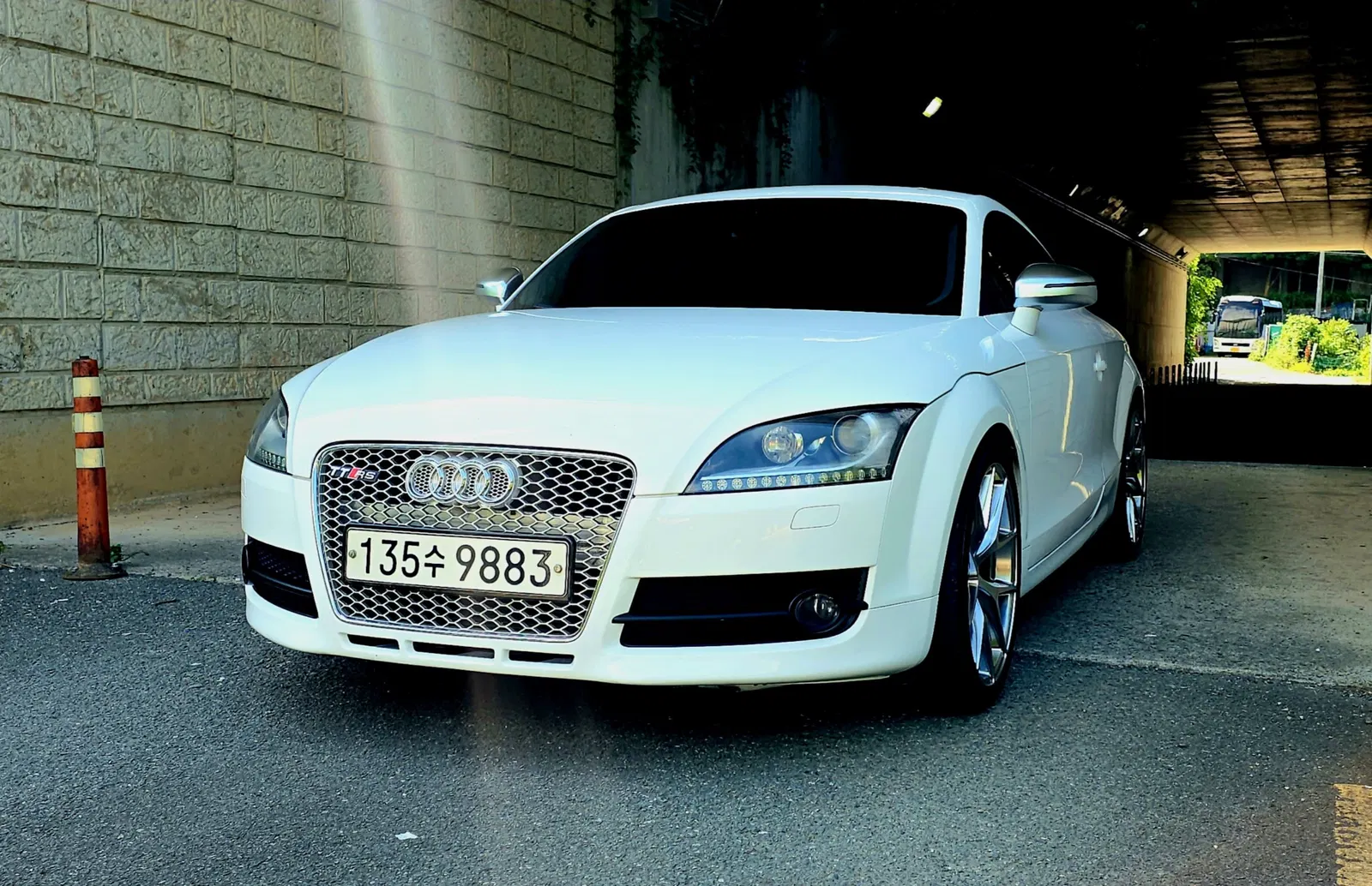 Audi TT Coupé 2.0 TFSI 2010 — photo 1 sur 26