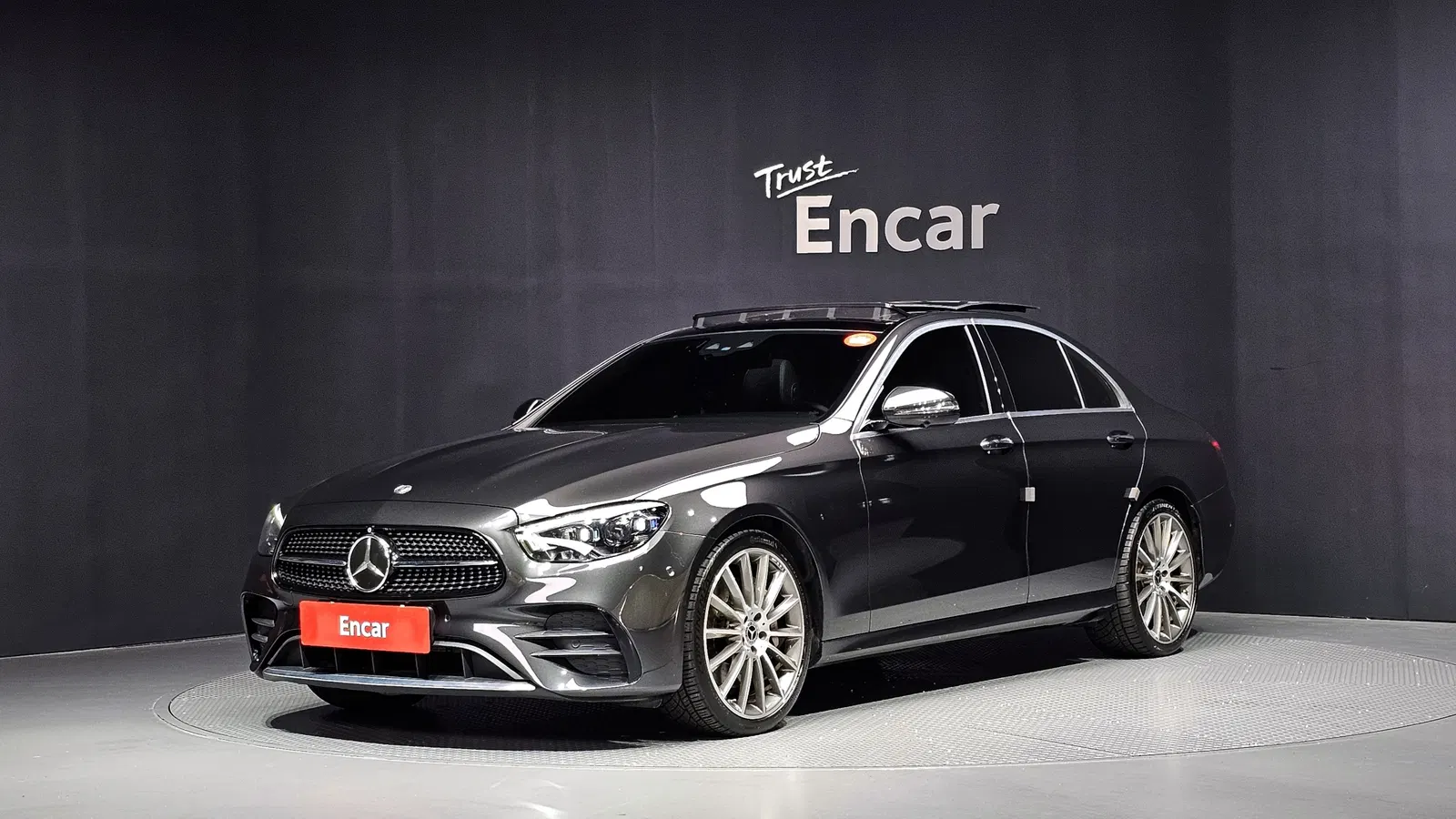 Mercedes-Benz Classe E AMG Line · E350 4MATIC (W213) 2021 — photo 1 sur 35