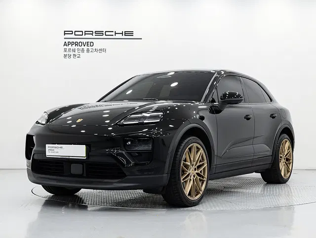 Porsche Macan EV 4S 2025 — photo 1 sur 26