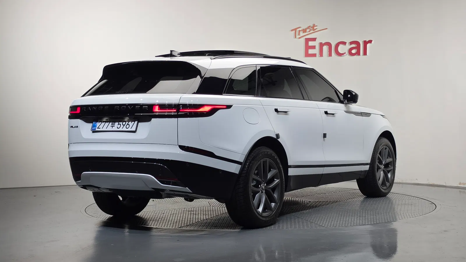 Land Rover Range Rover Velar 2.0 P250 Dynamic SE 2026 — photo 1 sur 44