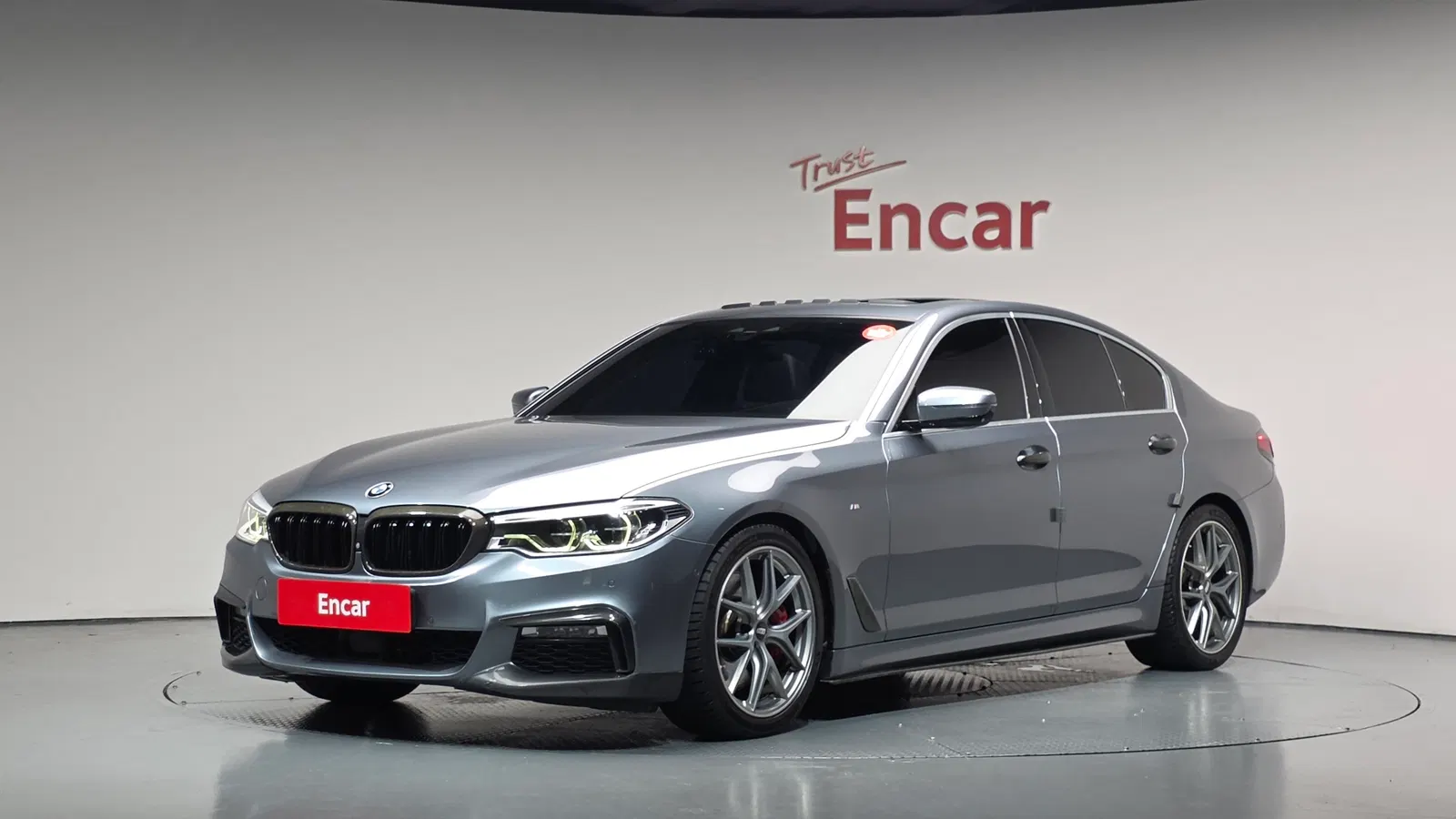 BMW Série 5 (G30) 530i M Sport Plus 2018 — photo 1 sur 39