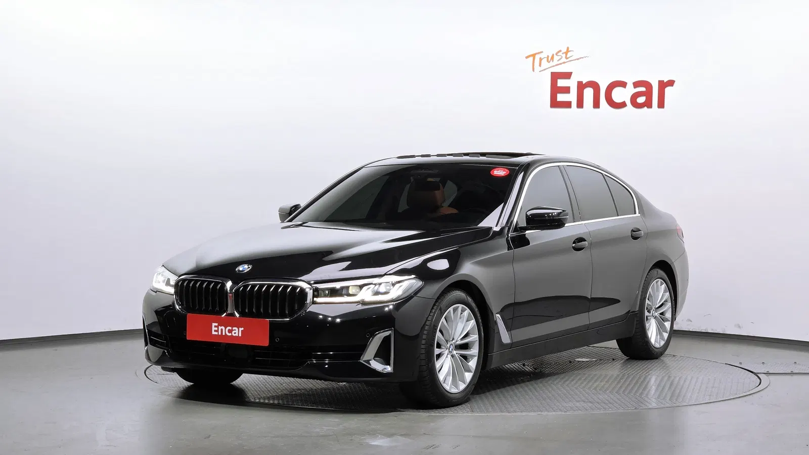 BMW Série 5 (G30) 520i Luxury 2023 — photo 1 sur 20