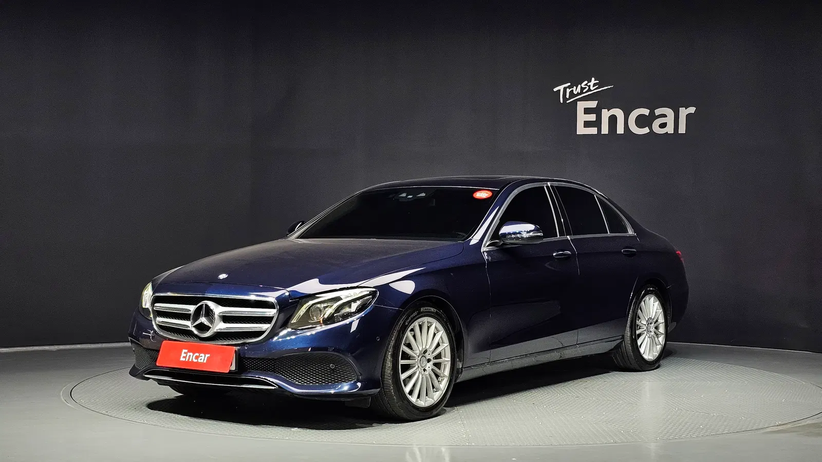 Mercedes-Benz Classe E E220d Avantgarde (W213) 2017 — photo 1 sur 20