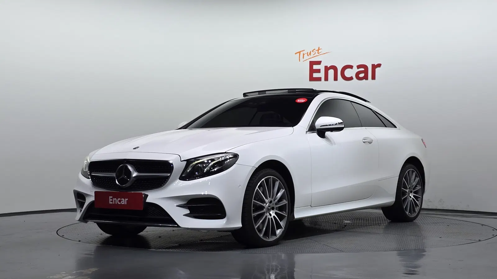 Mercedes-Benz Classe E E400 4MATIC Coupé (W213) 2018 — photo 1 sur 34