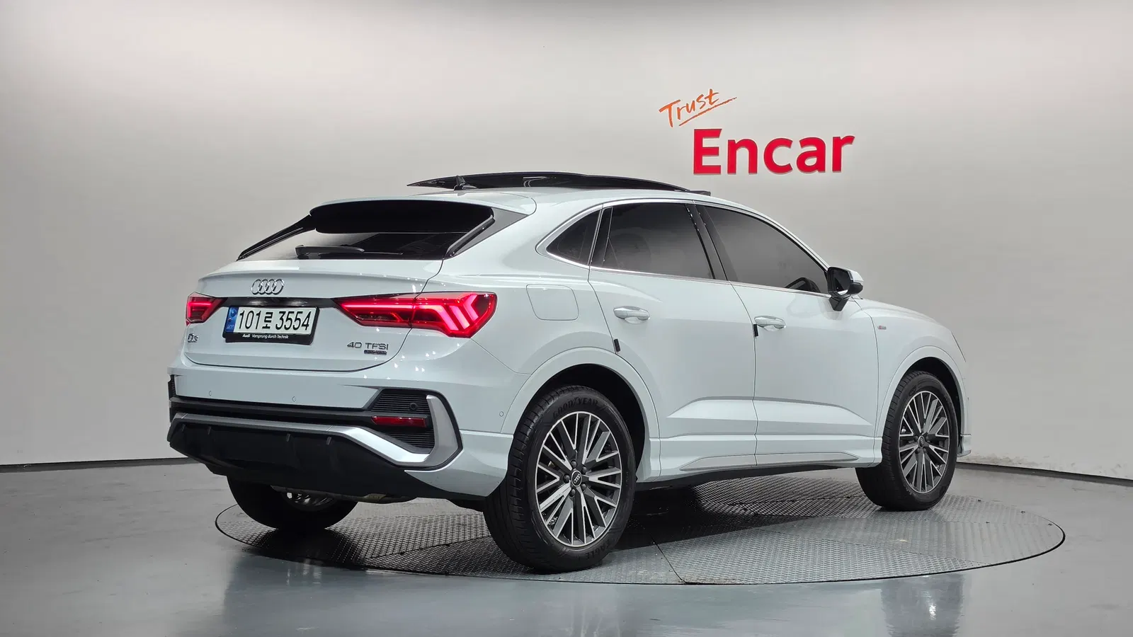 Audi Q3 (F3) 40 TFSI Quattro Premium Sportback 2024 — photo 1 sur 35