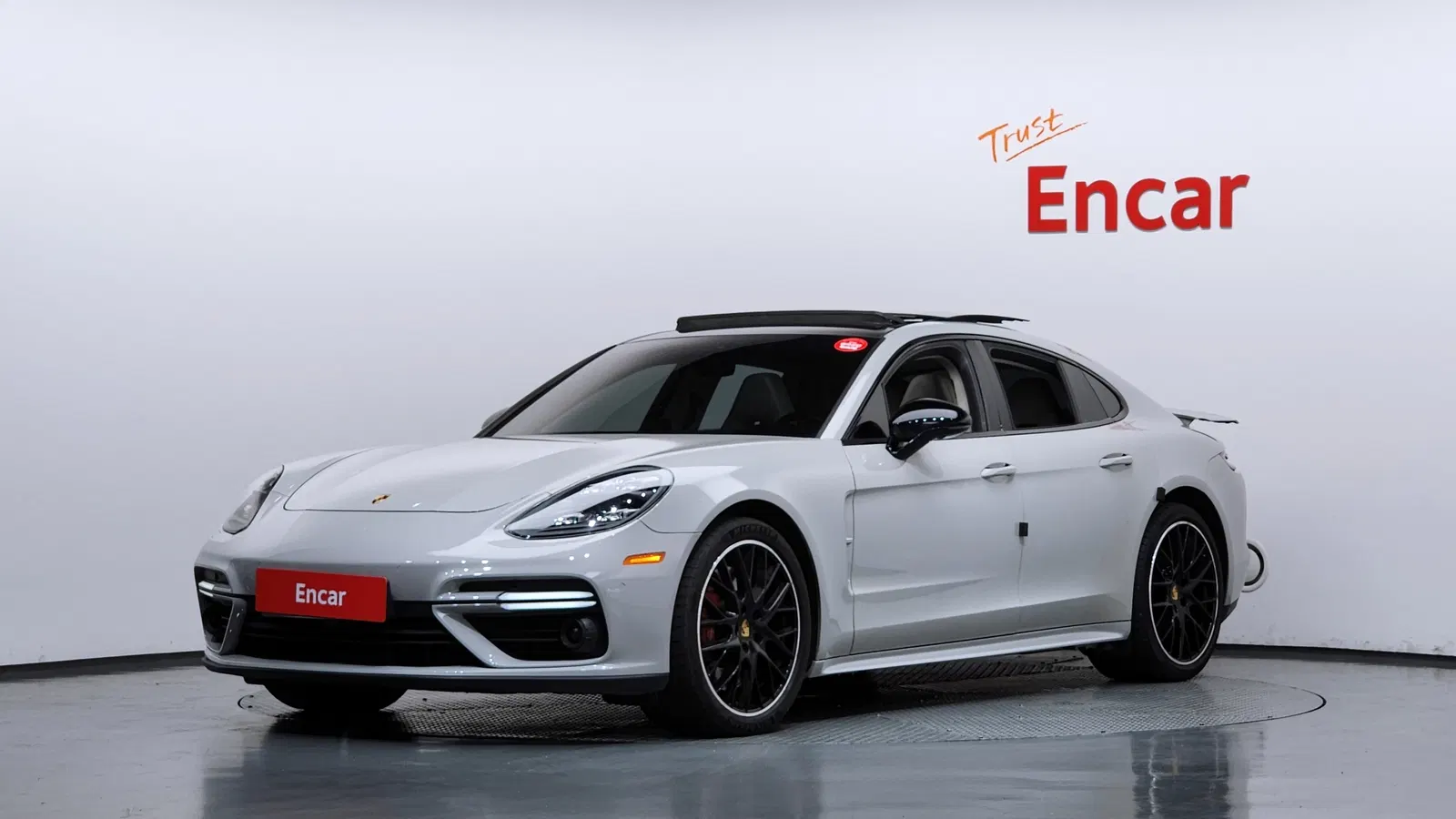 Porsche Panamera (971) 4.0 Turbo 2017 — photo 1 sur 32