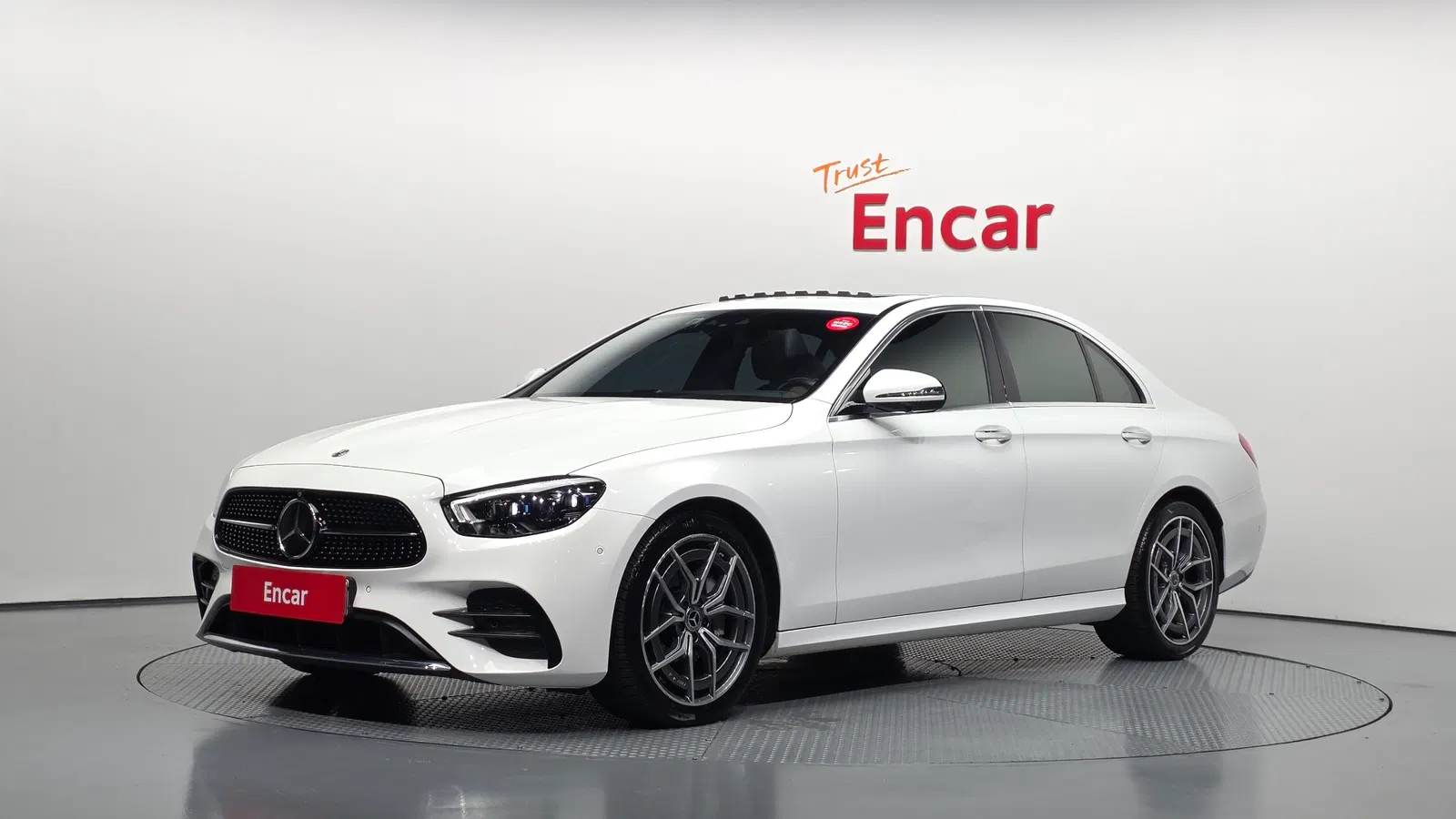 Mercedes-Benz Classe E AMG Line · E220d 4MATIC (W213) 2022 — photo 1 sur 40