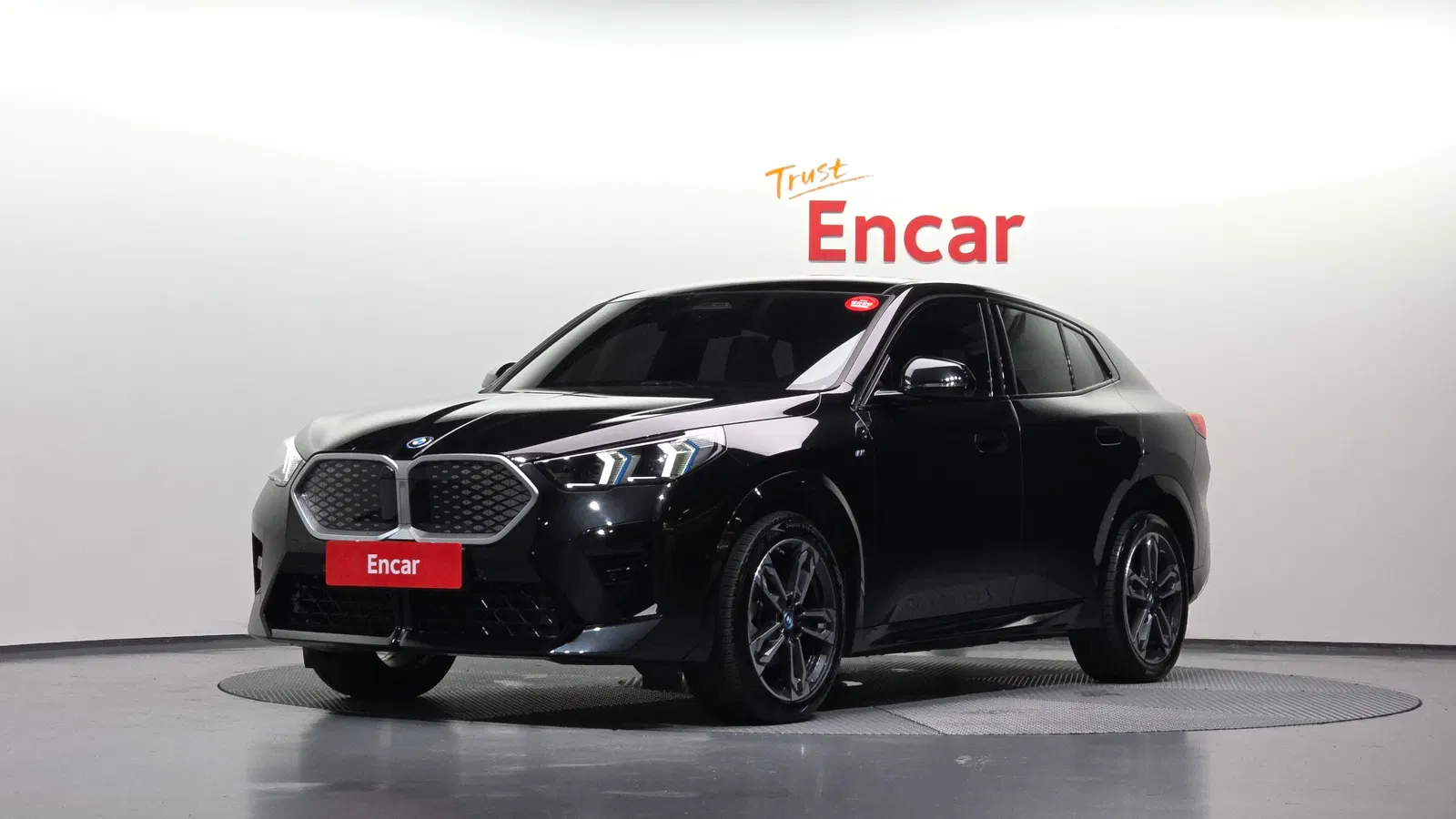 BMW iX2 (U10) eDrive 20 M Sport 2024 — photo 1 sur 38