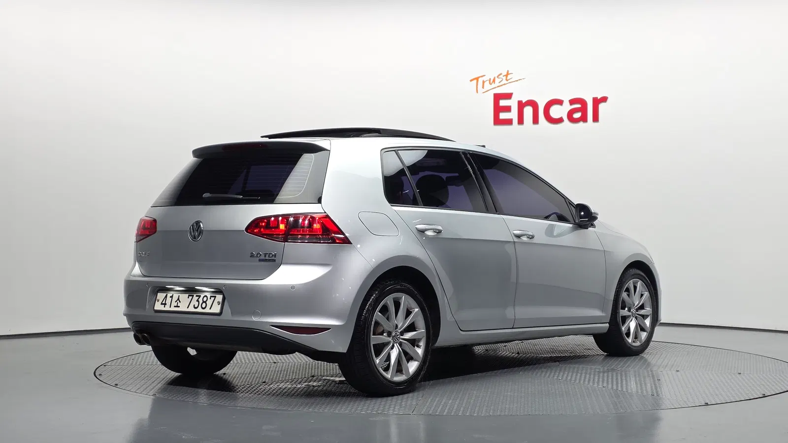 Volkswagen Golf 7e génération 2.0 TDI 2013 — photo 1 sur 32
