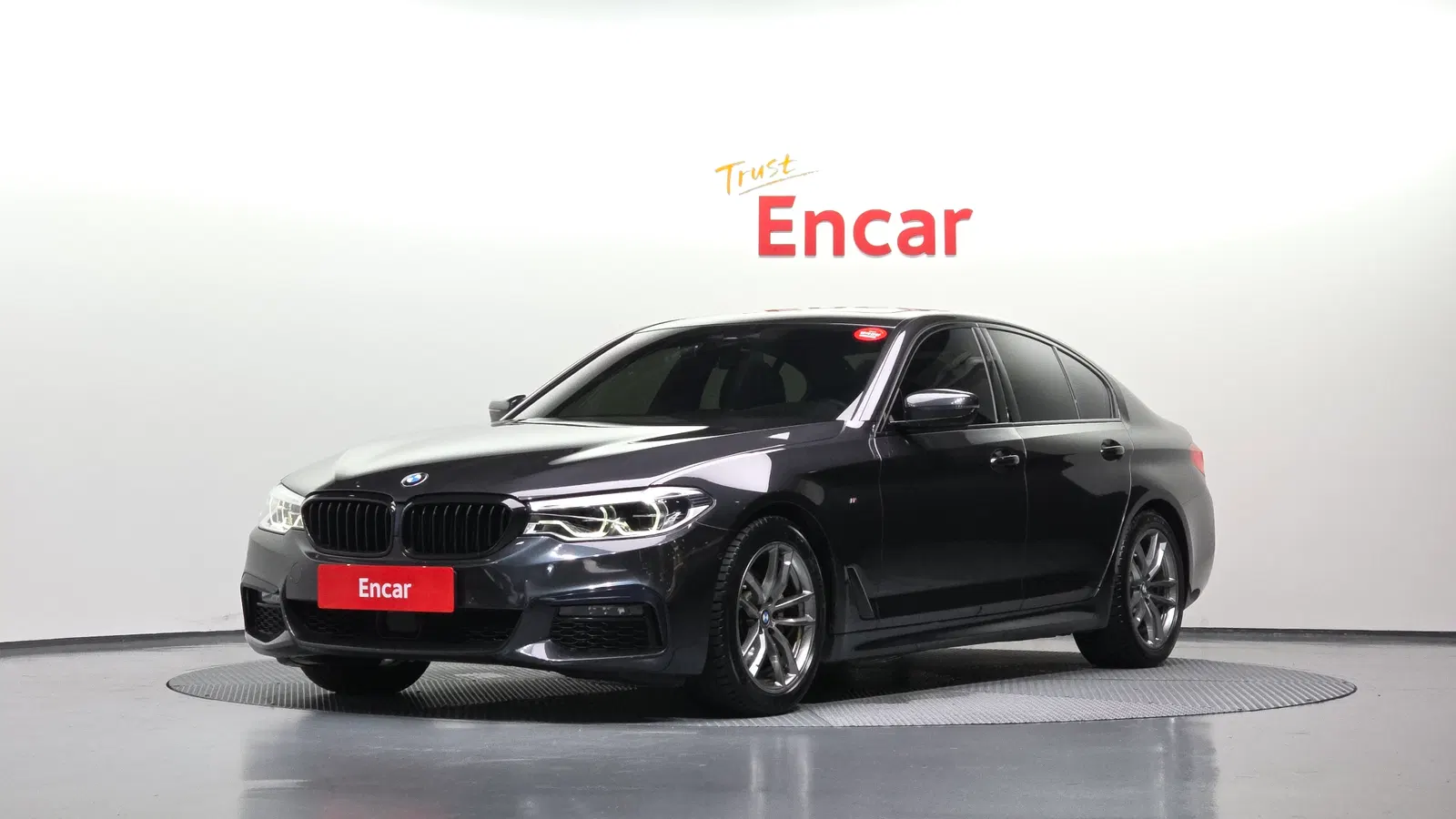 BMW Série 5 (G30) 520i M Sport 2020 — photo 1 sur 32
