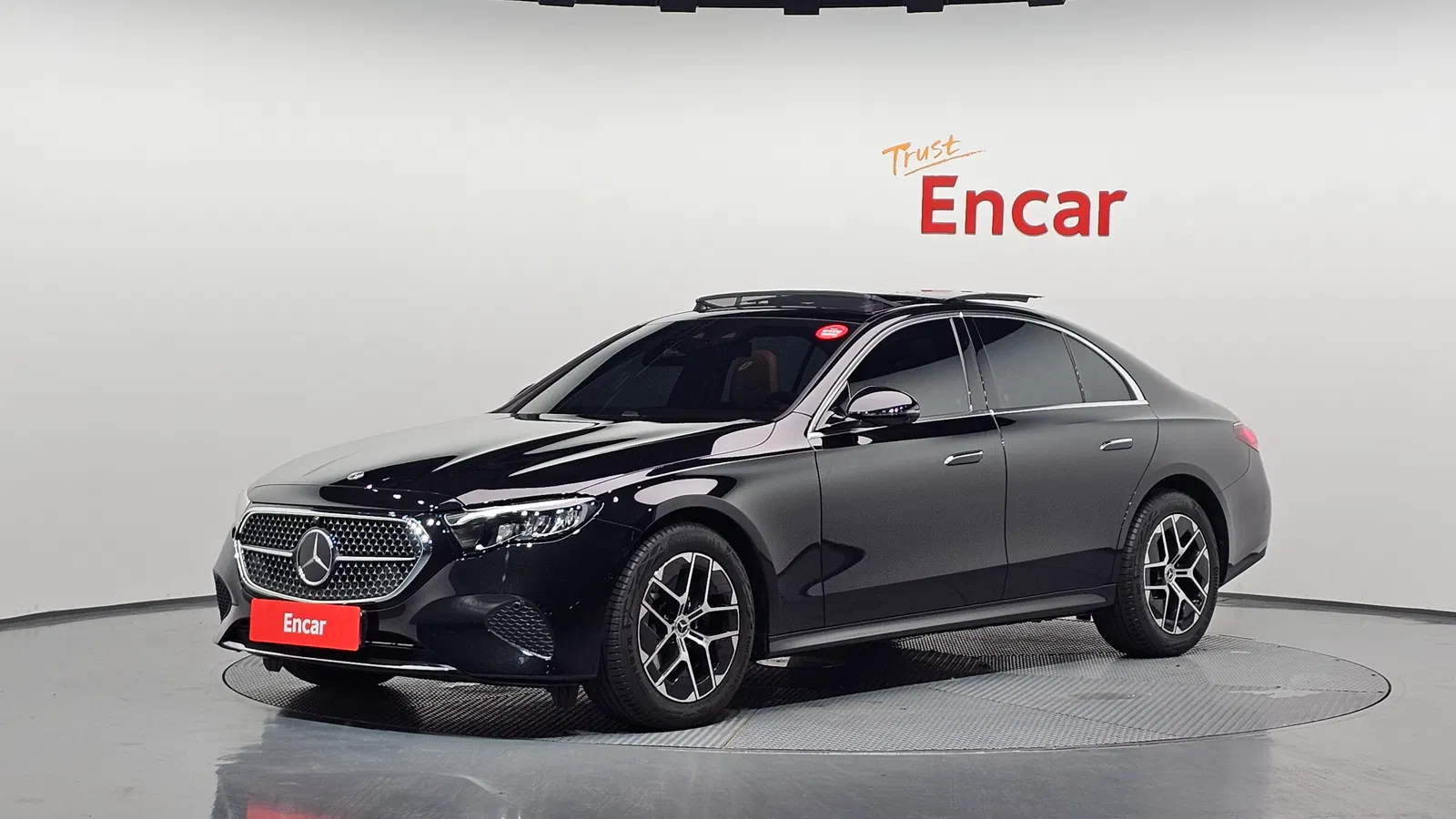 Mercedes-Benz Classe E E200 Avantgarde (W214) 2026 — photo 1 sur 40