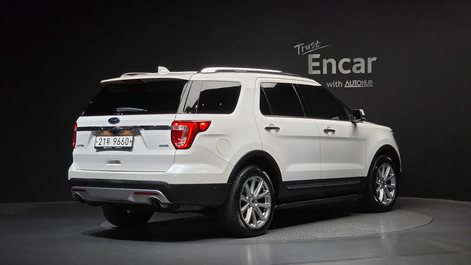 Ford Explorer 2.3 Limited 4WD 2017 — photo 1 sur 34