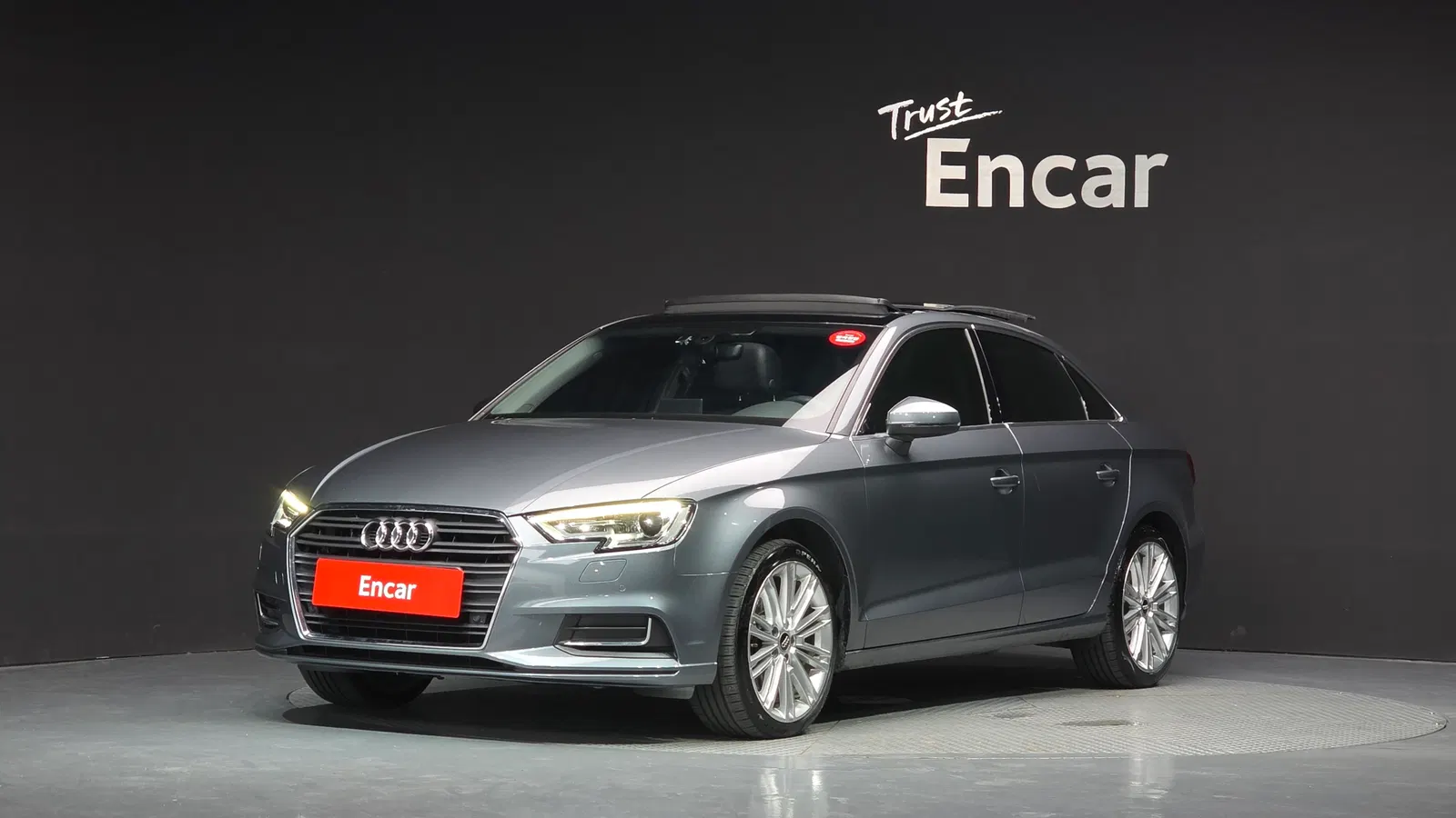 Audi A3 40 TFSI 2018 — photo 1 sur 33