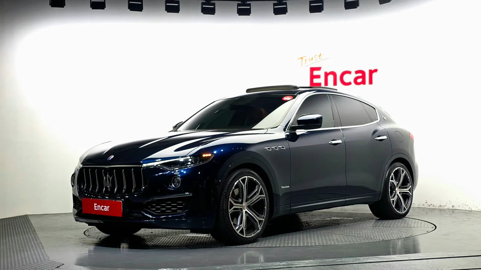 Maserati Levante 3.0 AWD GranLusso 2020 — photo 1 sur 40