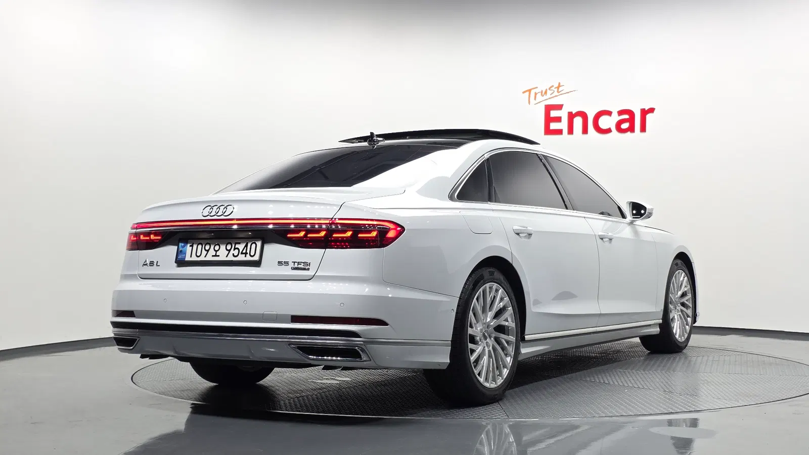 Audi A8 (D5) 55 TFSI Quattro LWB 2020 — photo 1 sur 36