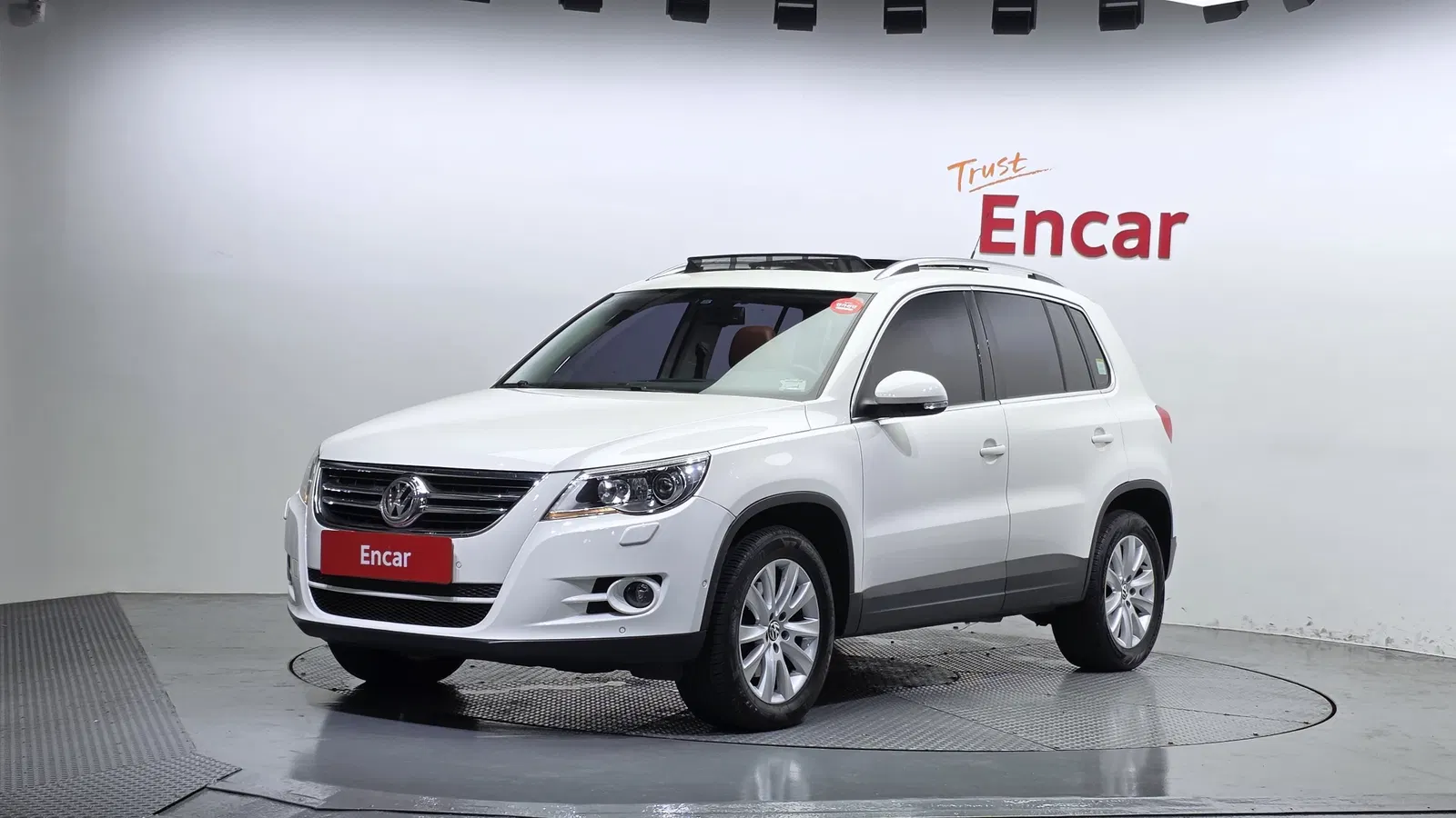 Volkswagen Tiguan 2.0 TDI 2011 — photo 1 sur 20