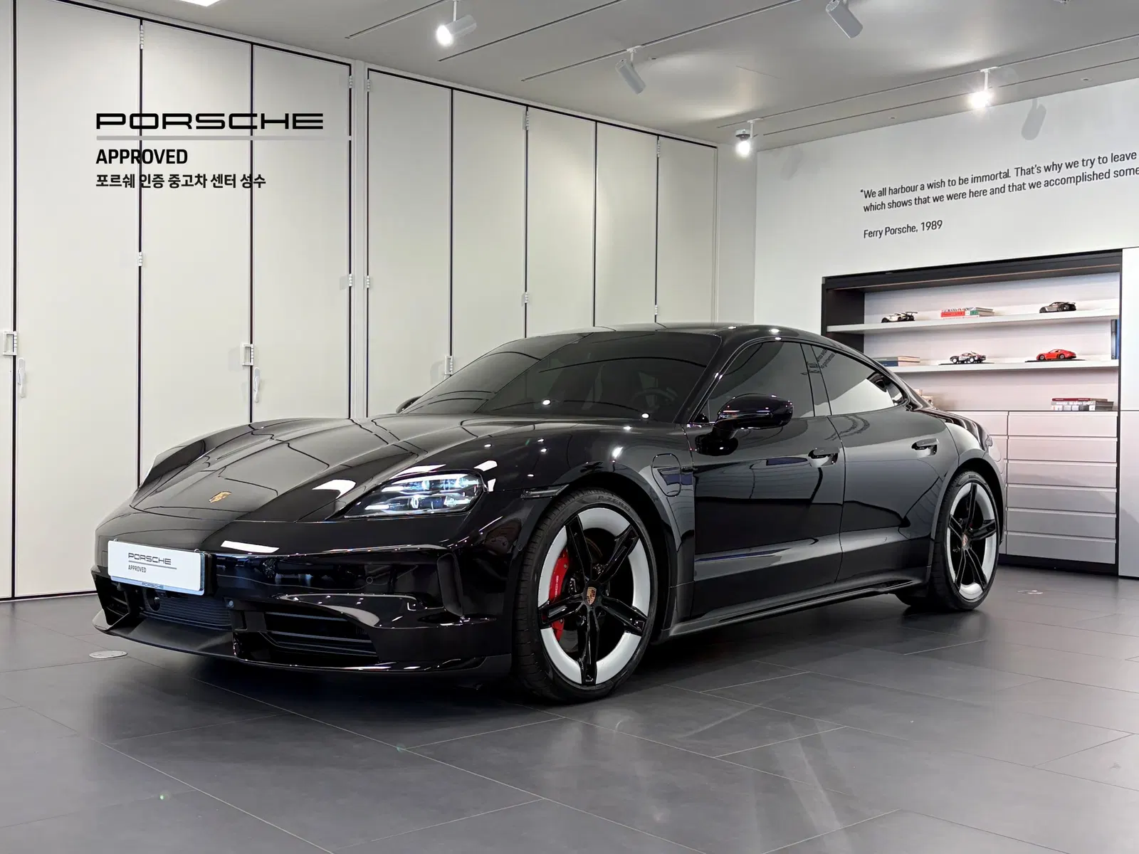 Porsche Taycan GTS 2026 — photo 1 sur 26