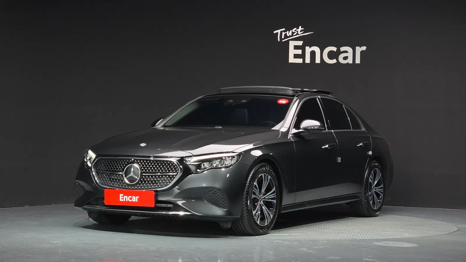 Mercedes-Benz Classe E E200 Avantgarde (W214) 2025 — photo 1 sur 33