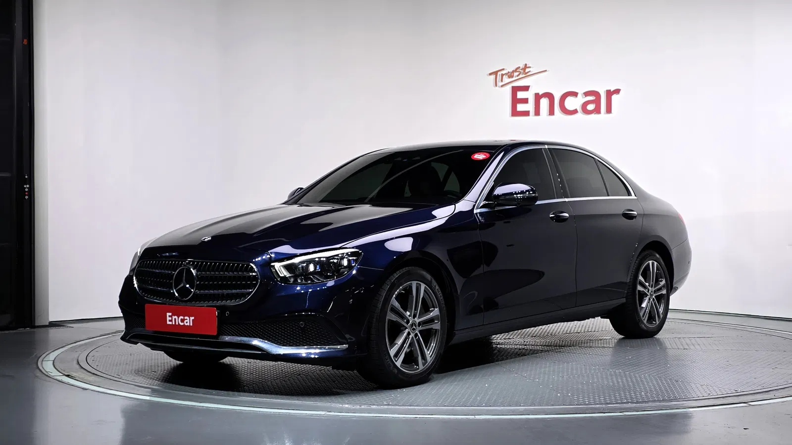 Mercedes-Benz Classe E E350 4MATIC Avantgarde (W213) 2021 — photo 1 sur 33