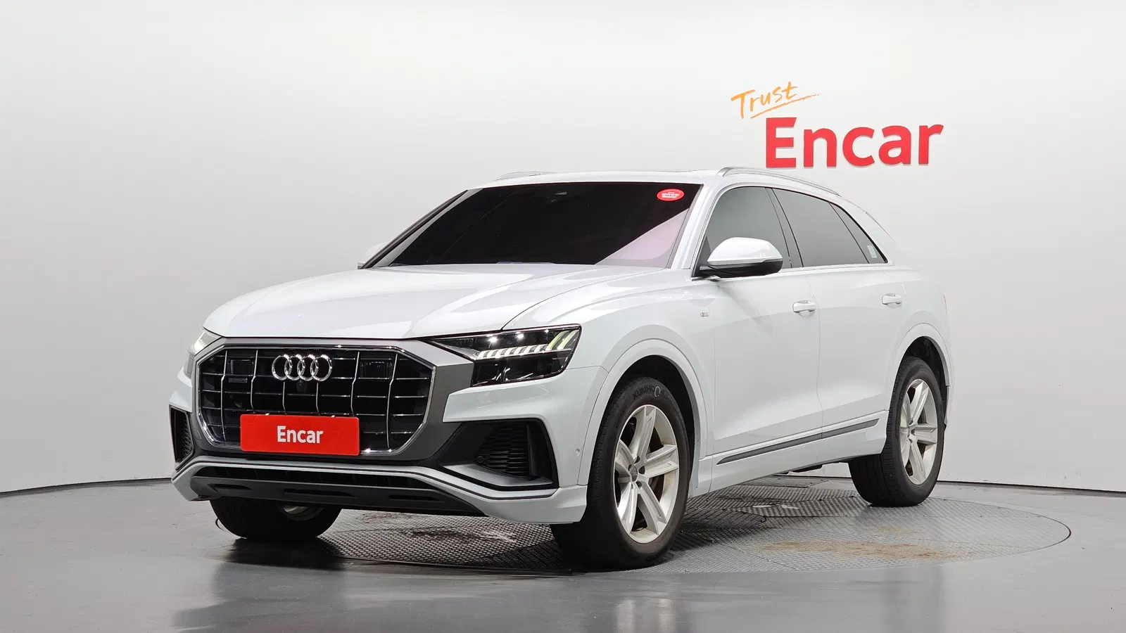 Audi Q8 (4M) 45 TDI Quattro Premium 2021 — photo 1 sur 33