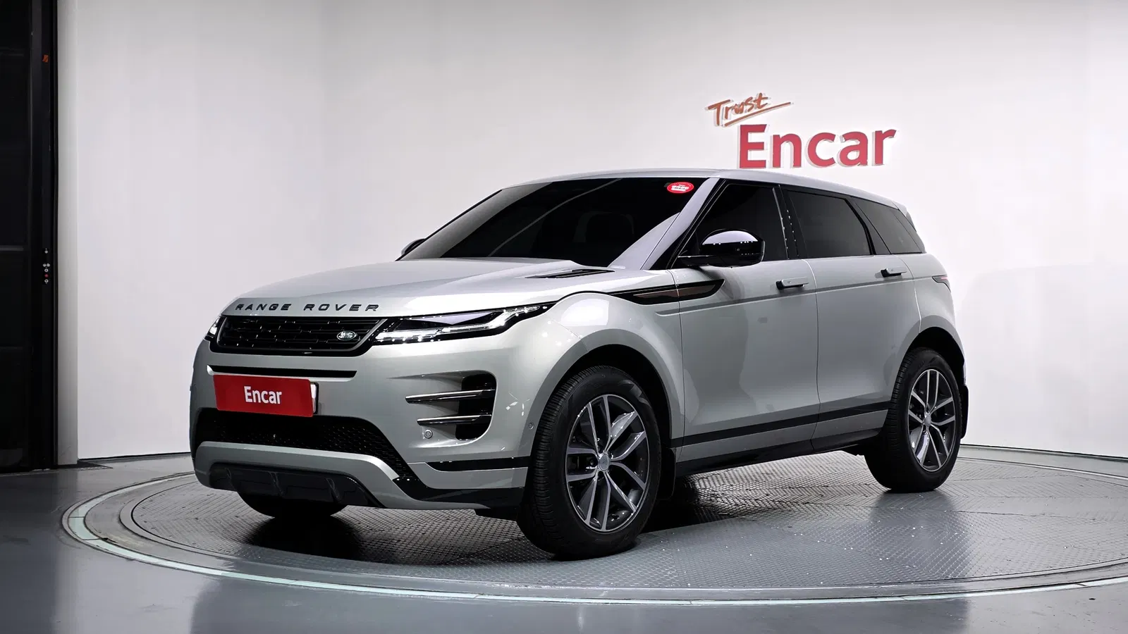 Land Rover Range Rover Evoque 2e génération P250 Dynamic SE 2025 — photo 1 sur 36
