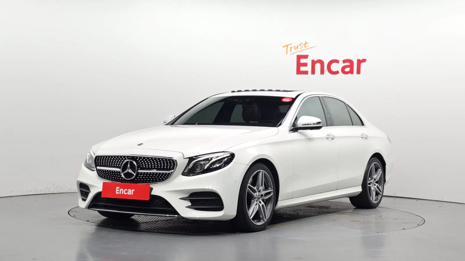 Mercedes-Benz Classe E AMG Line · E300 (W213) 2019 — photo 1 sur 45