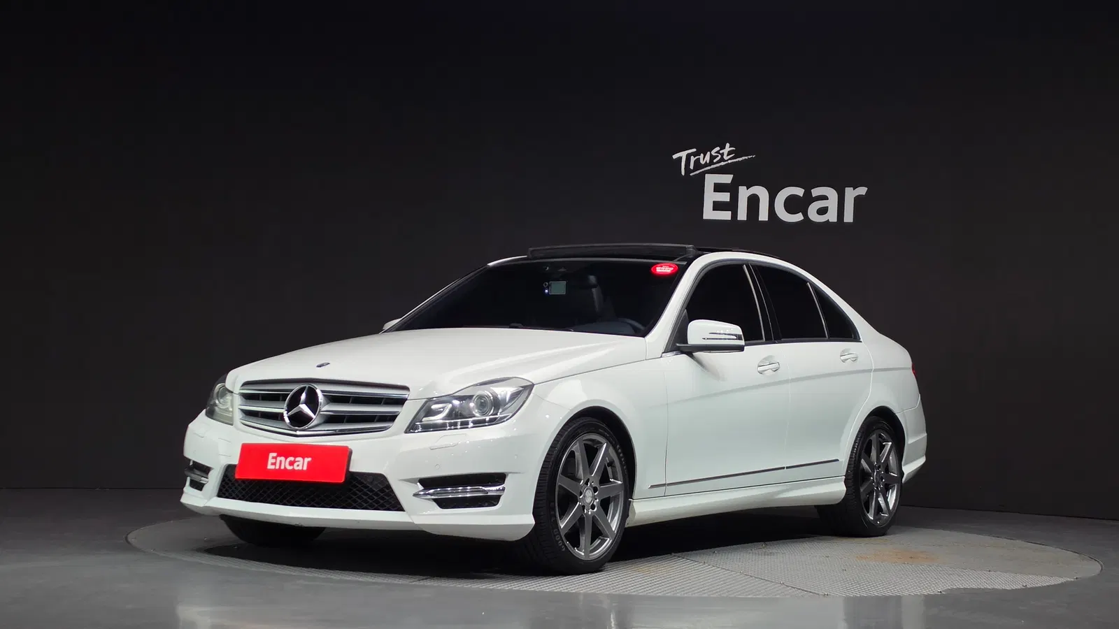 Mercedes-Benz Classe C C200 CGI Avantgarde StylePackage (W204) 2013 — photo 1 sur 20
