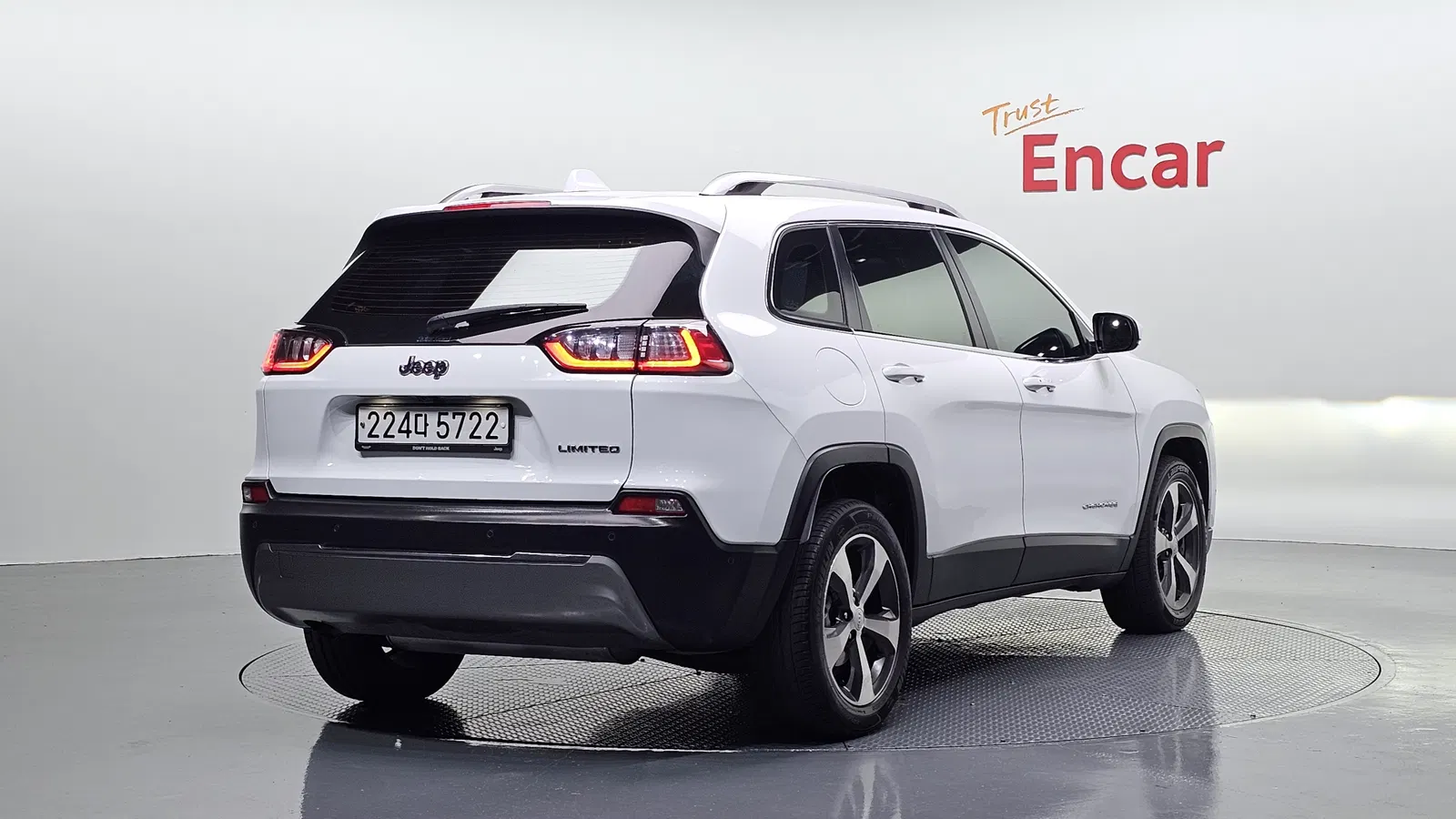 Jeep Cherokee(KL) 2.4 Limited 2WD 2020 — photo 1 sur 31