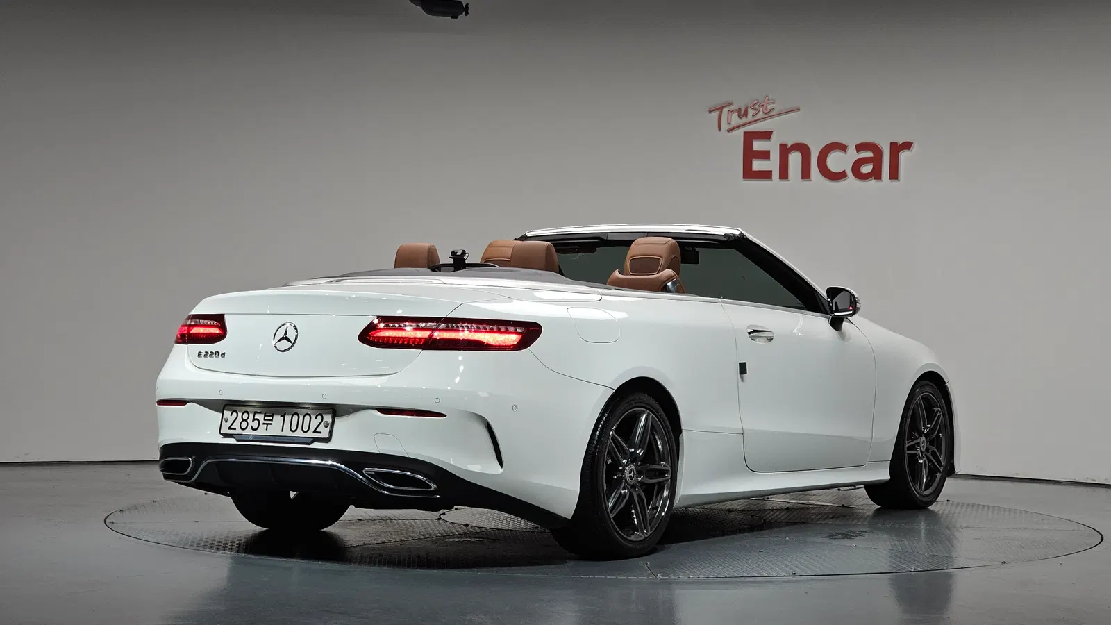 Mercedes-Benz Classe E E220d Cabriolet (W213) 2019 — photo 1 sur 39