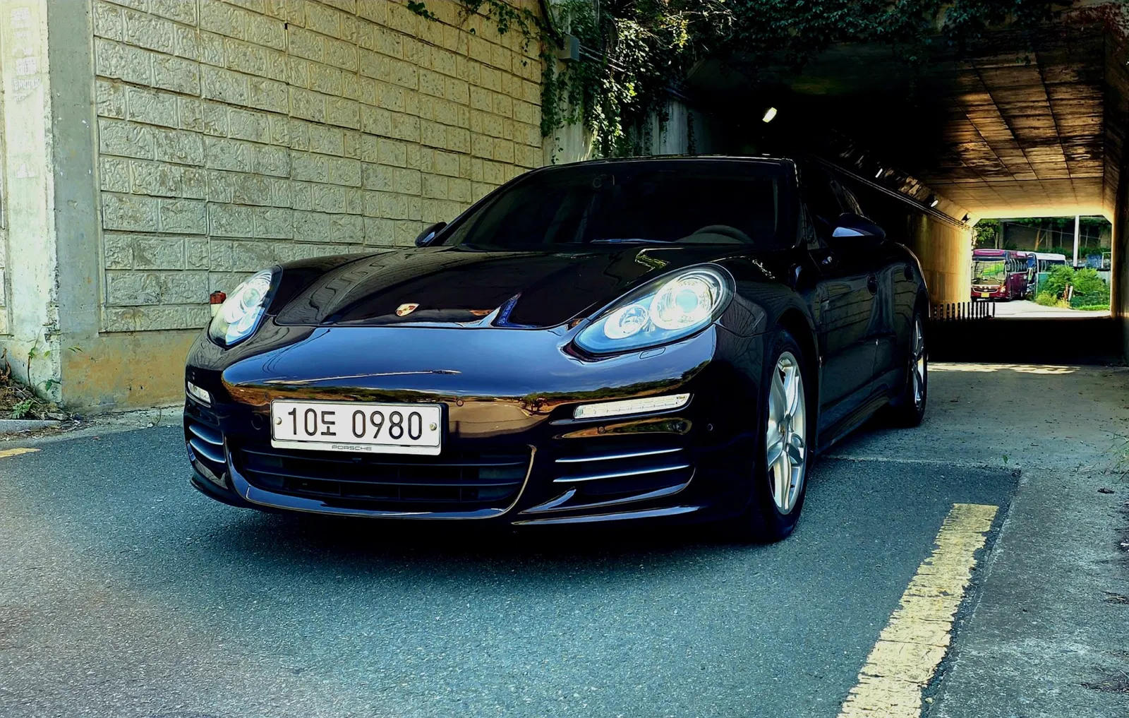 Porsche Panamera 3.6 AWD Edition 2016 — photo 1 sur 26