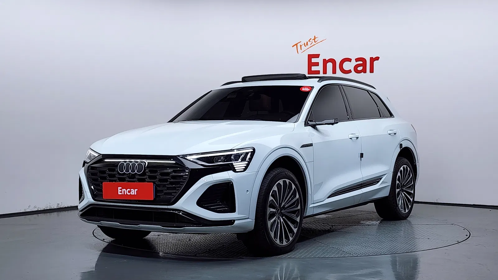 Audi Q8 e-tron (GE) 55 Quattro Premium 2024 — photo 1 sur 34