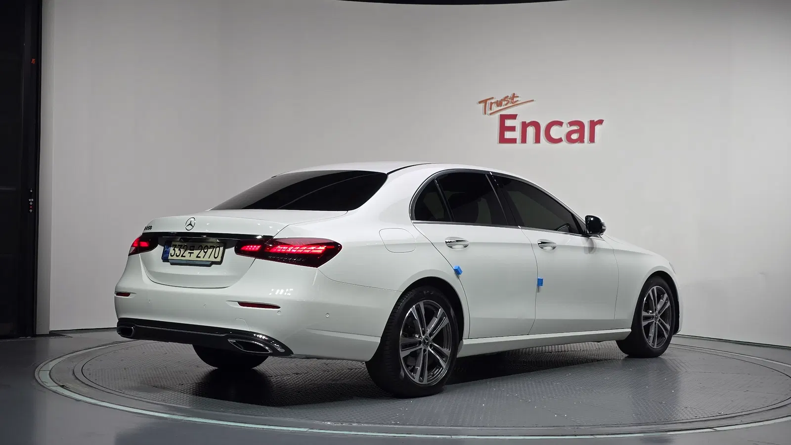 Mercedes-Benz Classe E E250 Avantgarde (W213) 2023 — photo 1 sur 32