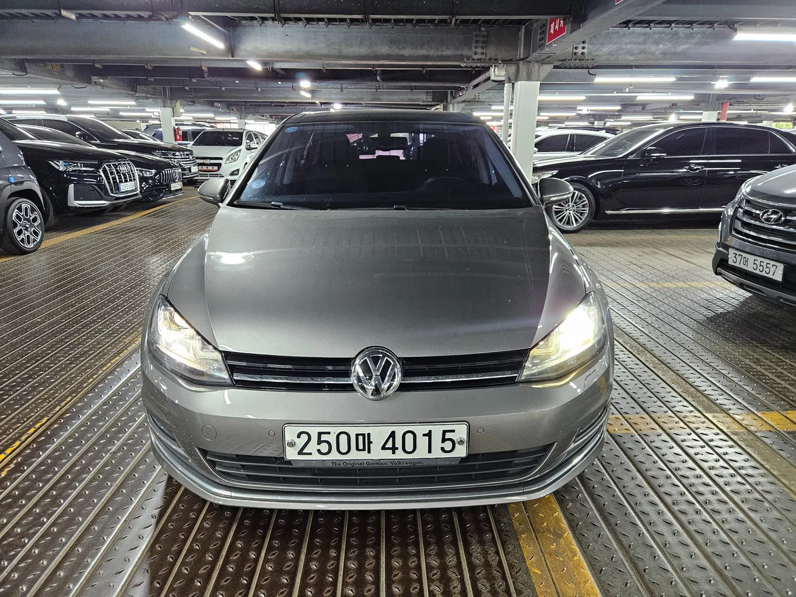 Volkswagen Golf 7e génération 2.0 TDI 2016 — photo 1 sur 24