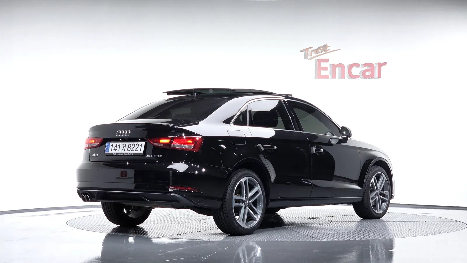 Audi A3 40 TFSI 2020 — photo 1 sur 34