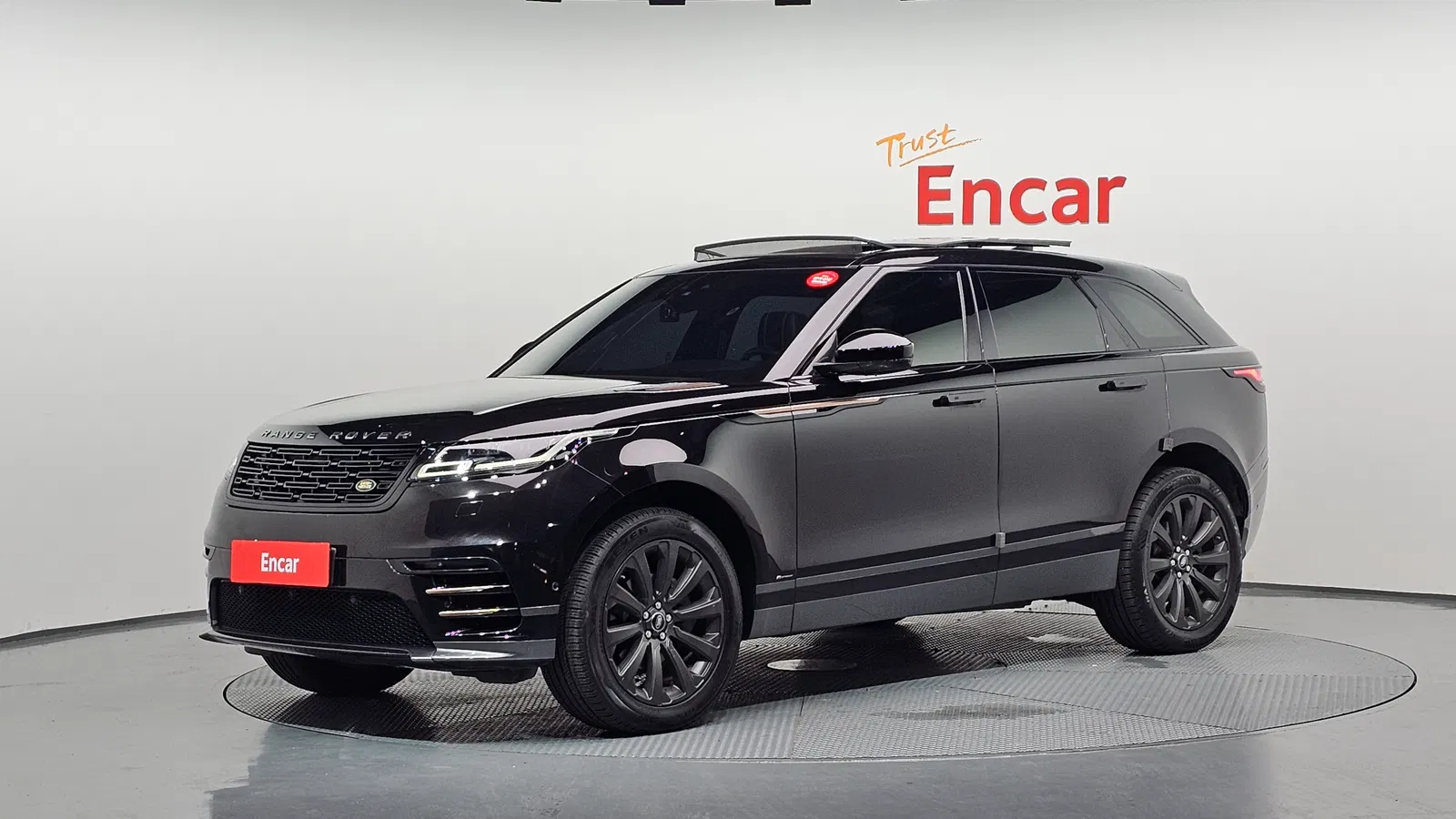 Land Rover Range Rover Velar 2.0 D240 R-Dynamic SE 2018 — photo 1 sur 38
