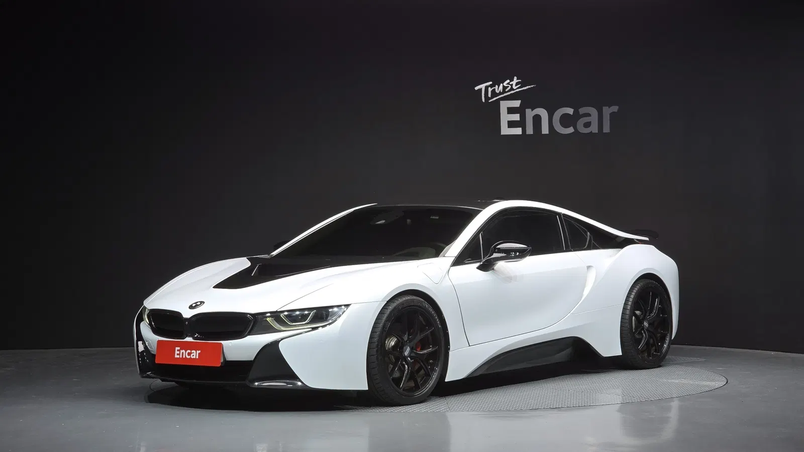 BMW i8 Coupé 2016 — photo 1 sur 31