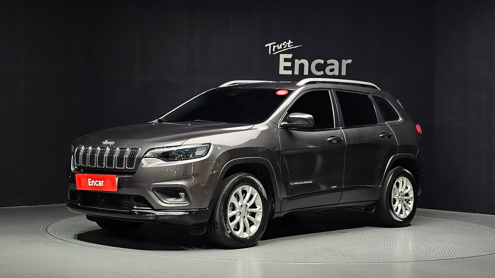 Jeep Cherokee(KL) 2.4 Longitude High AWD 2019 — photo 1 sur 36