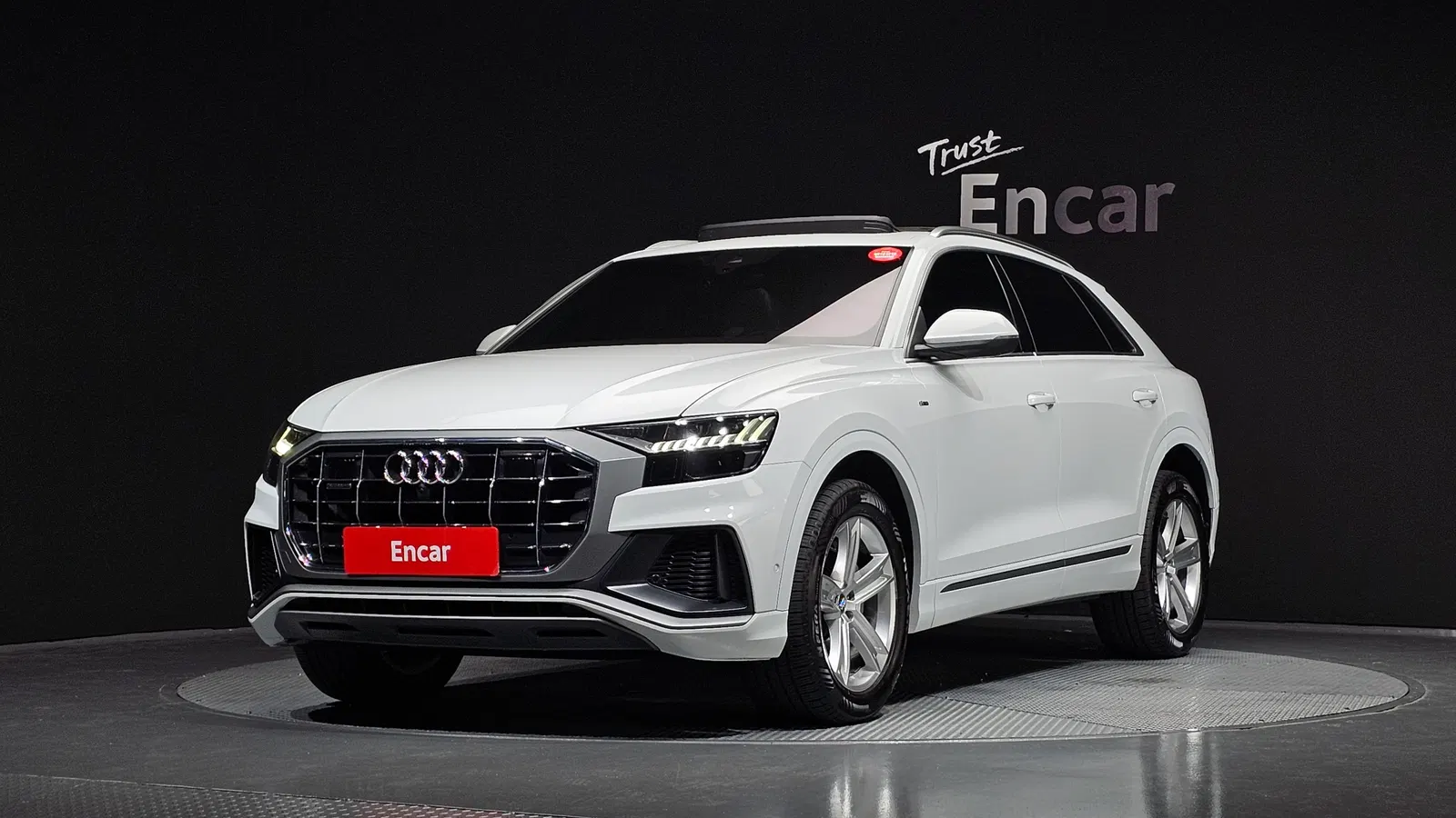 Audi Q8 (4M) 45 TDI Quattro Premium 2020 — photo 1 sur 35
