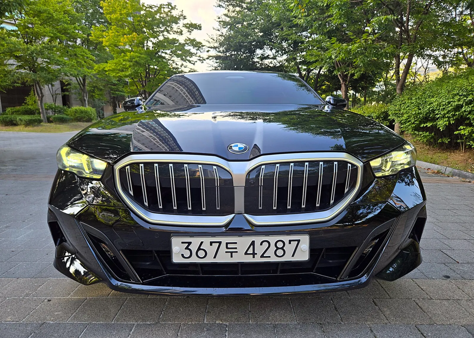 BMW Série 5 (G60) 530i xDrive M Sport 2025 — photo 1 sur 26