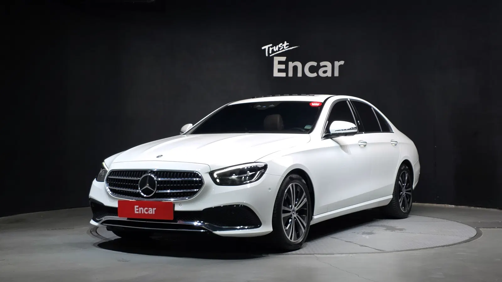 Mercedes-Benz Classe E E250 Avantgarde (W213) 2022 — photo 1 sur 31