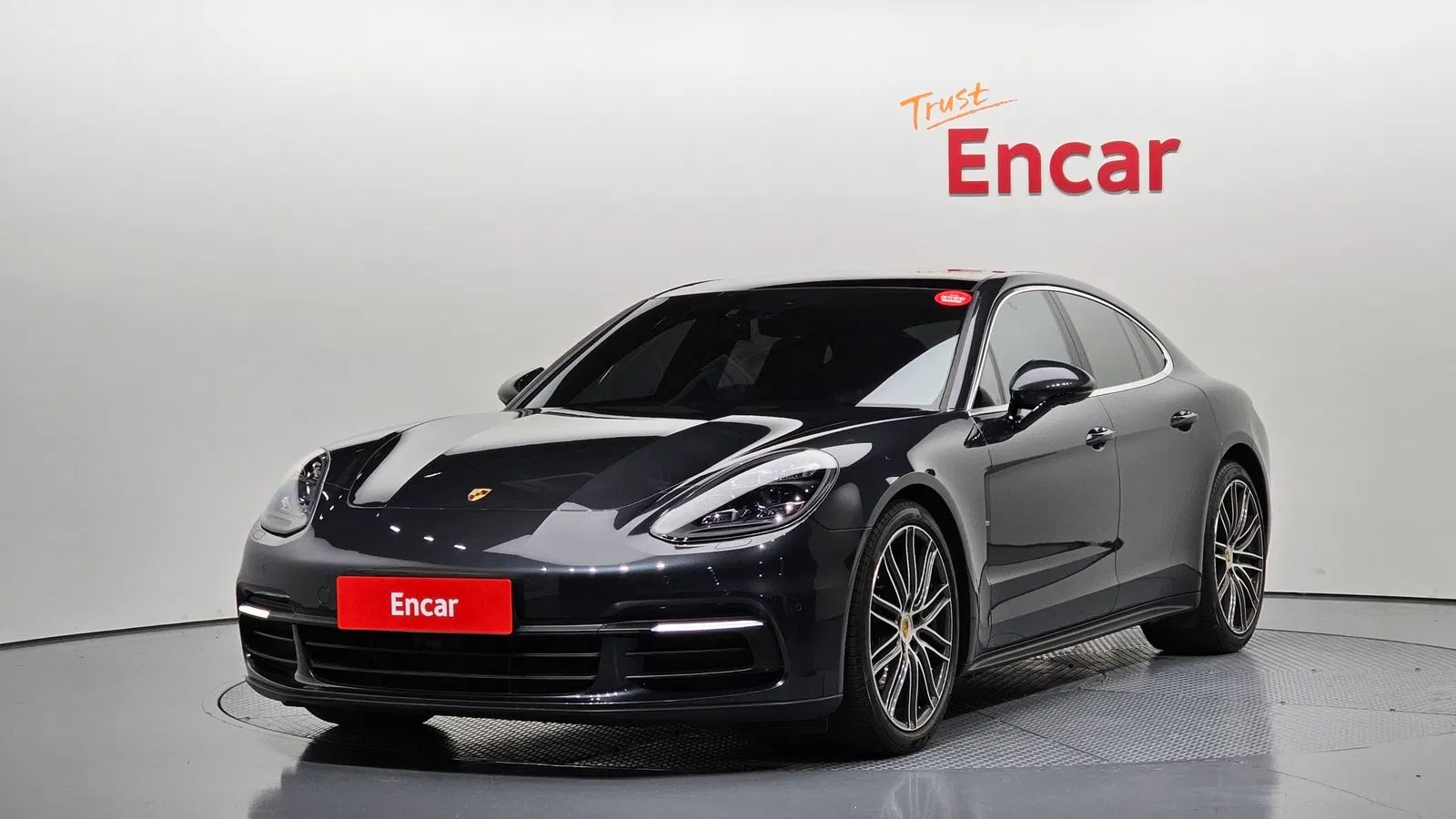 Porsche Panamera (971) 3.0 AWD 2018 — photo 1 sur 32