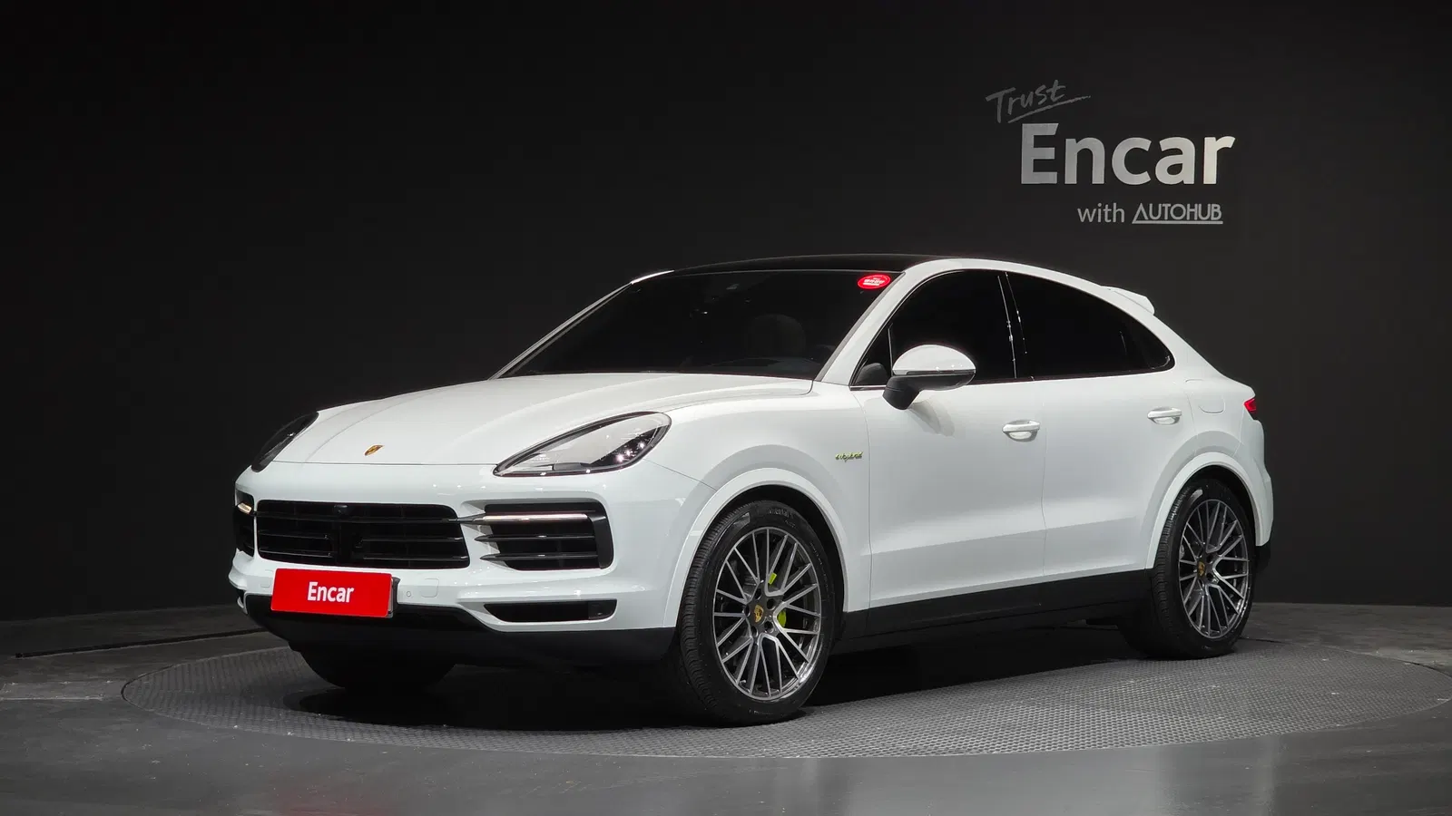 Porsche Cayenne (PO536) 3.0 E-Hybride Coupé 2023 — photo 1 sur 35