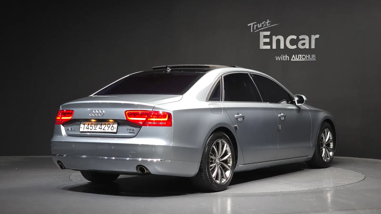 Audi A8 3.0 TFSI Quattro LWB 2012 — photo 1 sur 35
