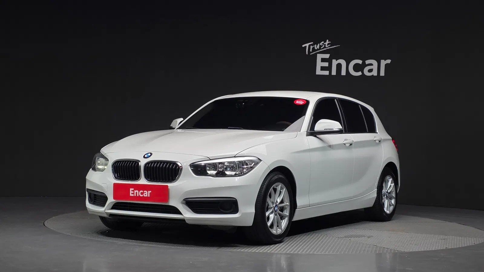 BMW Série 1 (F20) 118d Joy 5 portes 2018 — photo 1 sur 31