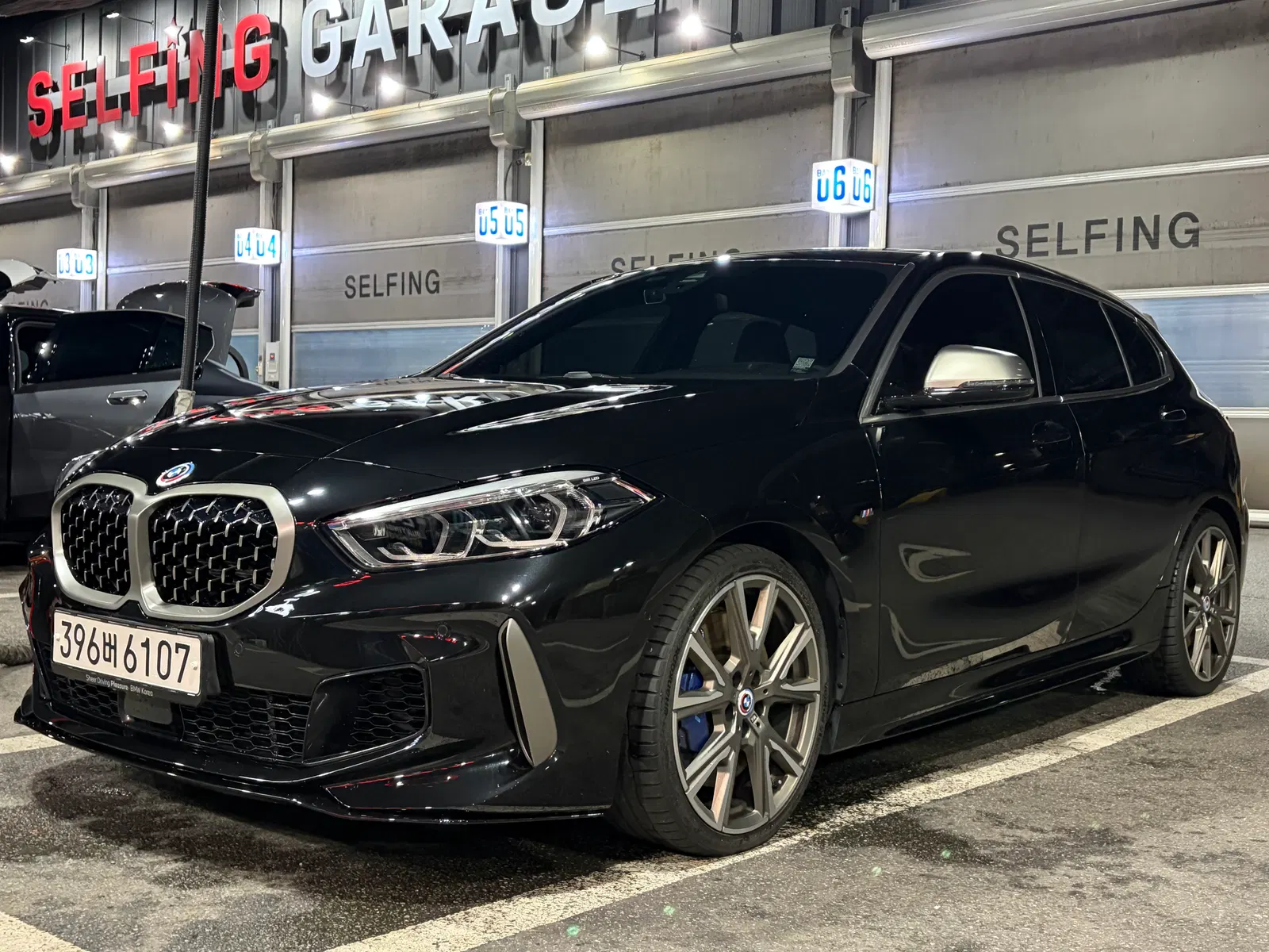 BMW Série 1 (F40) M135i xDrive 2022 — photo 1 sur 11