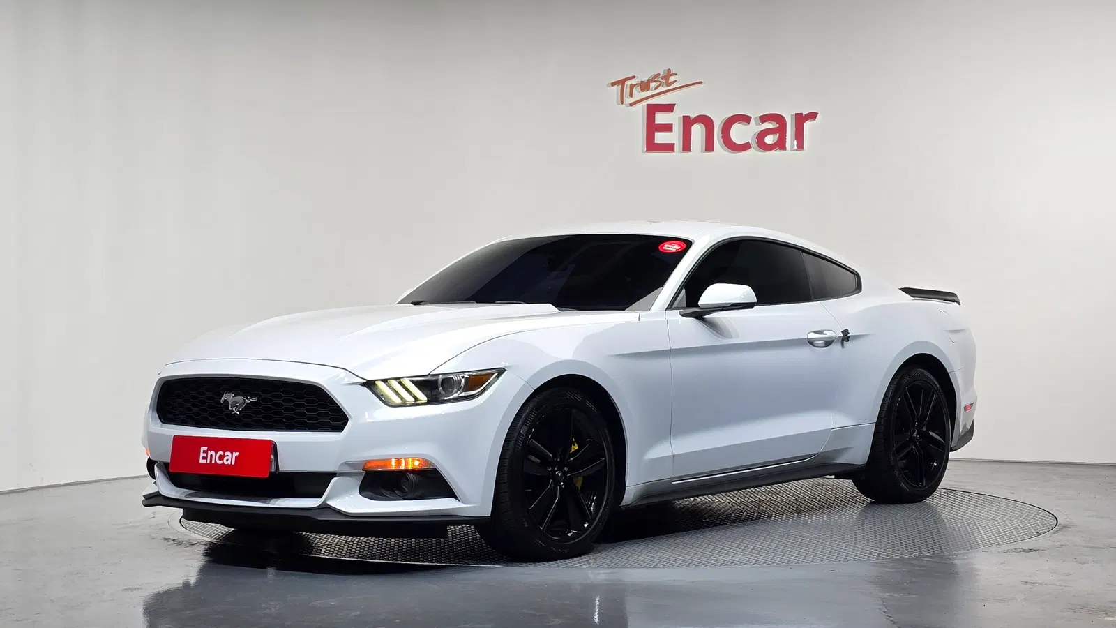 Ford Mustang Coupé 2015 — photo 1 sur 20