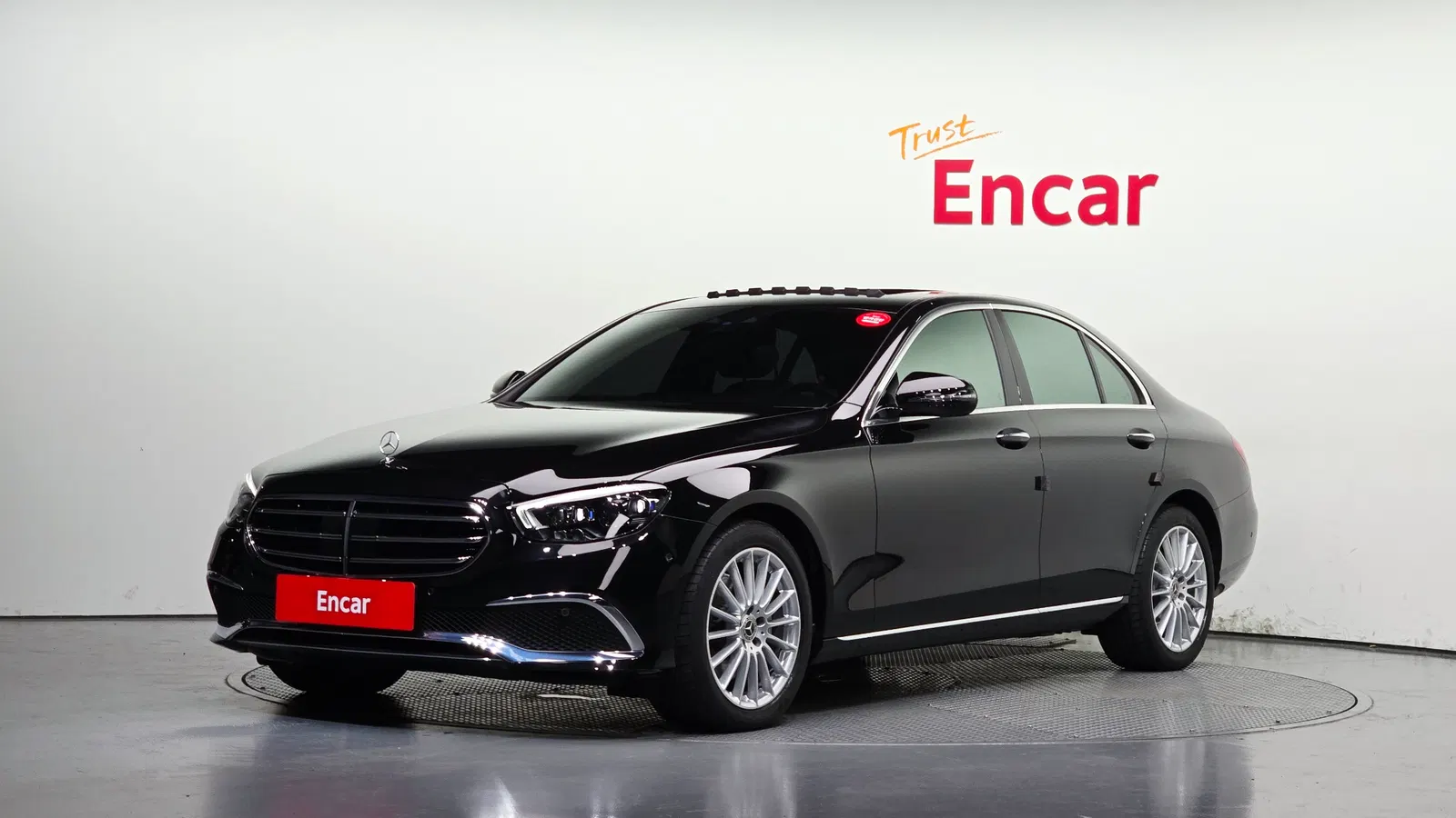 Mercedes-Benz Classe E E250 Exclusive (W213) 2021 — photo 1 sur 33