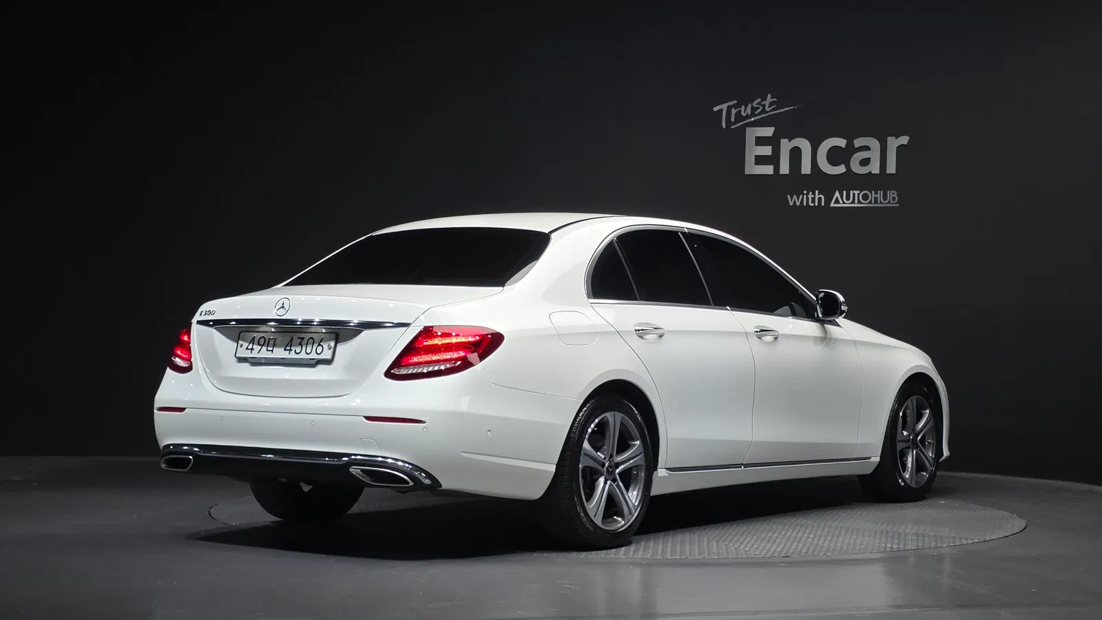 Mercedes-Benz Classe E E300 Avantgarde (W213) 2019 — photo 1 sur 30