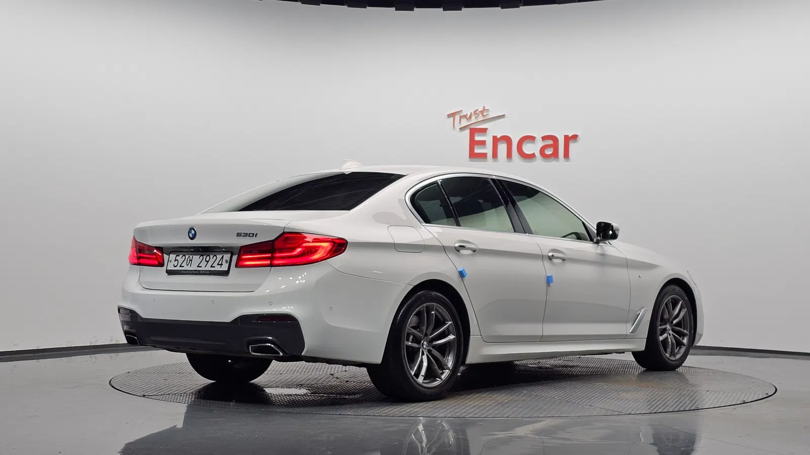 BMW Série 5 (G30) 530i M Sport Plus 2018 — photo 1 sur 36